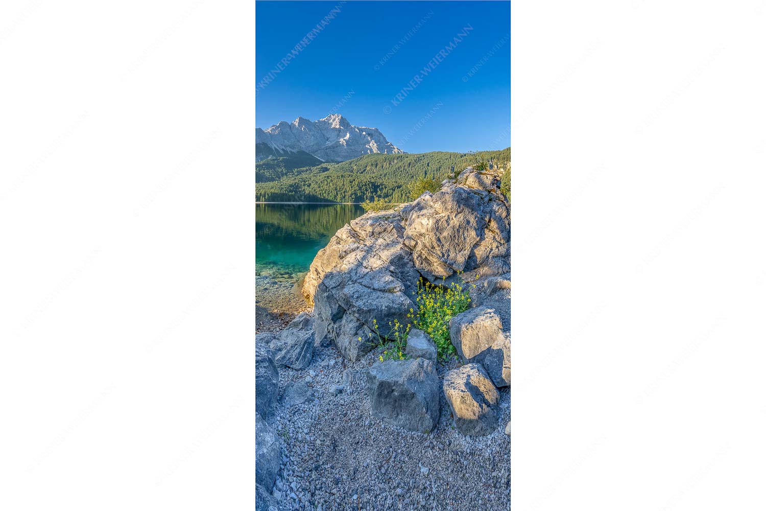 Blick über den Eibsee zur Zugspitze - Ruhe vor dem Sturm - Seitenverhältnis 1:2 - Eibsee Zugspitze Wetterstein - weitere Infos unter https://www.kriner-weiermann.de