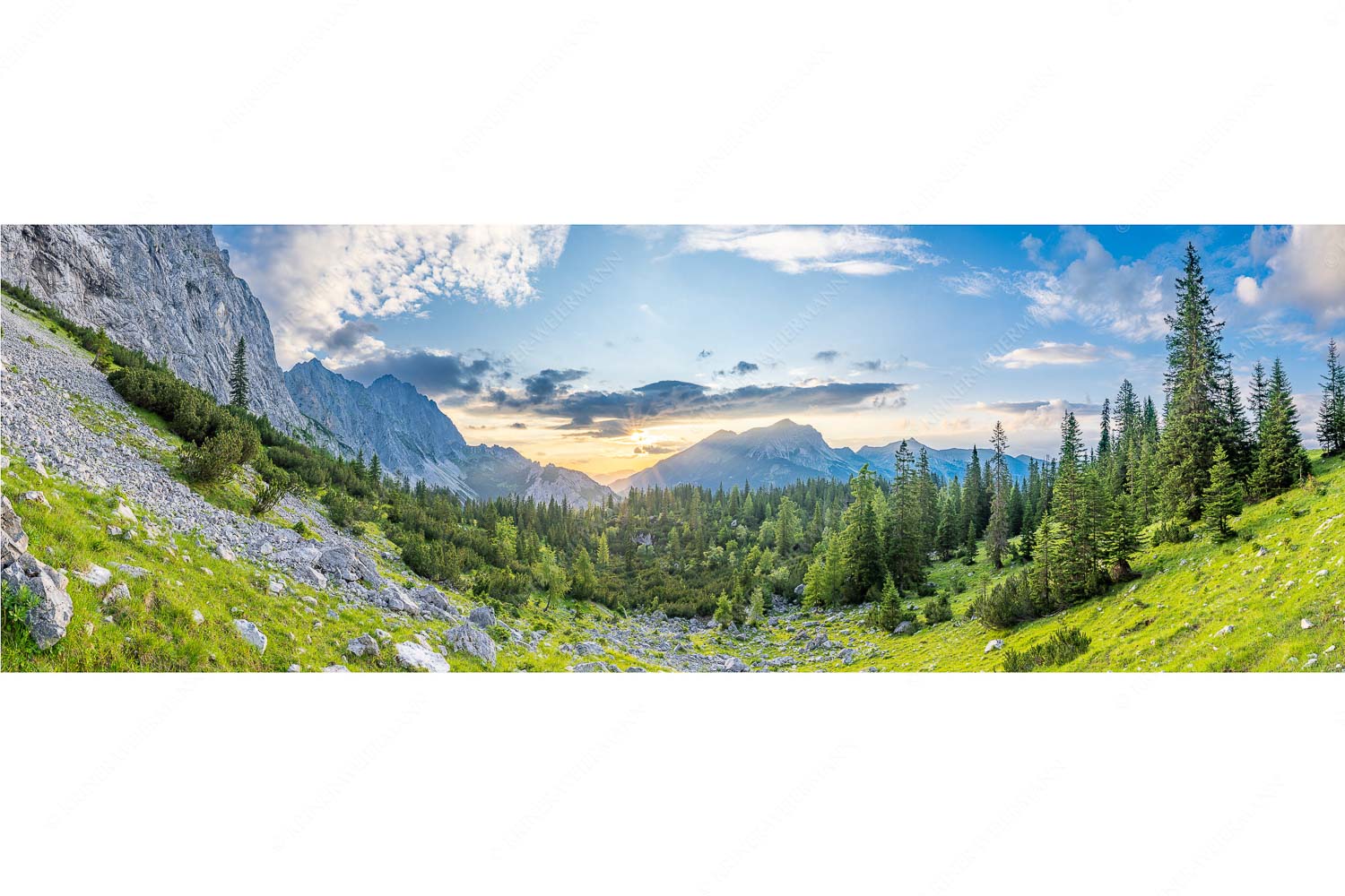 Blick zum Sonnenuntergang an der Reißenden Lahnspitze