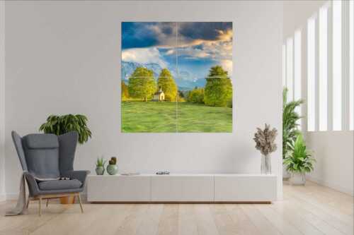 Blick über die Buickelwiesen und der Kapelle Maria Rast in Krün zum Wettersteingebirge - Wettersteinandacht - Wandbild - 4er Split, Größe ca. 180x180cm, Seitenverhältnis 1:1 - Kapelle Maria Rast Krün - weitere Infos unter https://www.kriner-weiermann.de