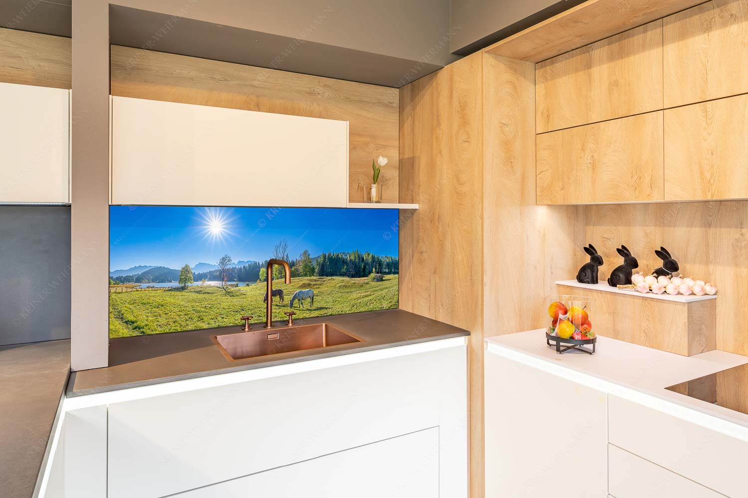 Zwischen Pferd und Berg – Küchenrückwand – Größe ca. 150x60cm, Seitenverhältnis 2,5:1 — Geroldsee Karwendel Zwei Pferde auf Herbstweide vor dem Geroldsee mit Blick zum Wörner im Karwendel - Zwischen Pferd und Berg - Küchenrückwand - Größe ca. 150x60cm, Seitenverhältnis 2,5:1 - Geroldsee Karwendel - weitere Infos unter https://www.kriner-weiermann.de