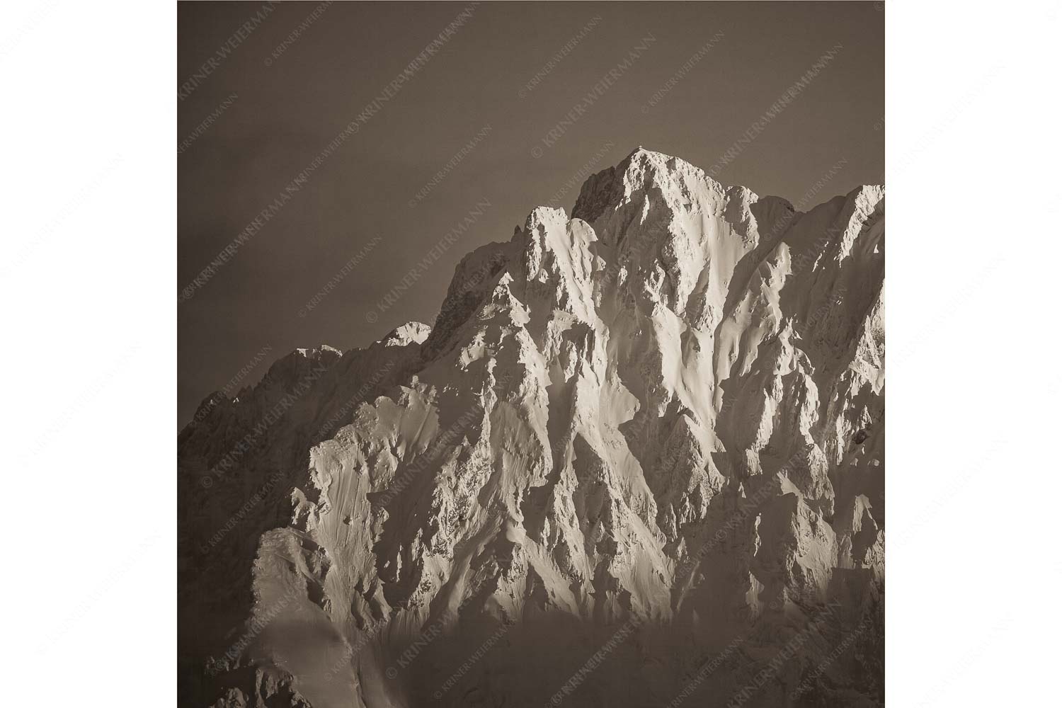 Winterlicher Wörner im Karwendel bei Sonnenuntergang - Alaska Style - Seitenverhältnis 1:1 - Karwendel-Wörner - weitere Infos unter https://www.kriner-weiermann.de