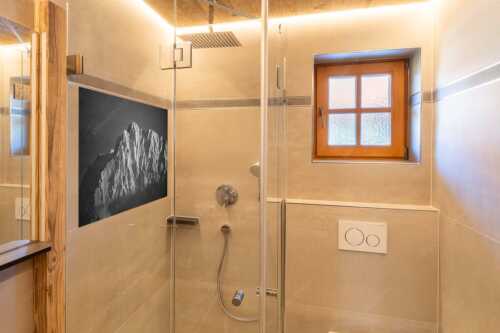 Winterlicher Wörner im Karwendel bei Sonnenuntergang - Alaska Style - Glasbild - Größe ca. 120x80cm, Seitenverhältnis 3:2 - Karwendel-Wörner - weitere Infos unter https://www.kriner-weiermann.de