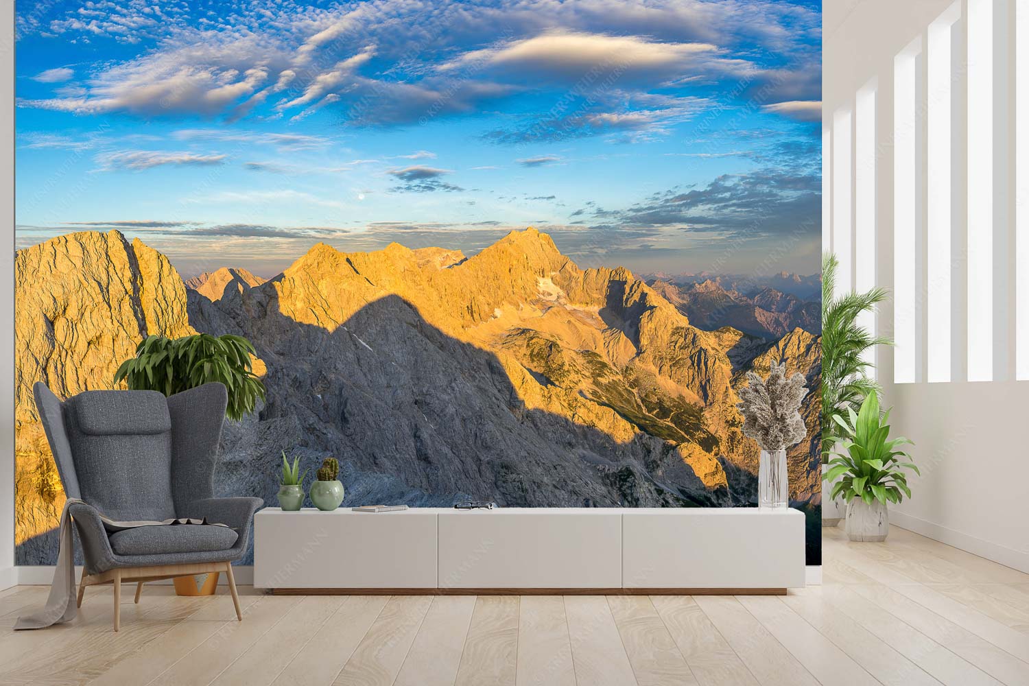 Blick von Alpspitze über Jubiläumsgrat zur Zugspitze - Alpspitzschatten - Fototapete - Größe ca. 300x200cm, Seitenverhältnis 3:2 - Hochblassen Jubiläumsgrat Zugspitze - weitere Infos unter https://www.kriner-weiermann.de