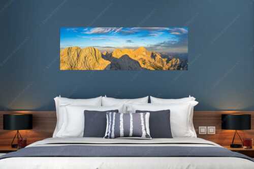 Blick von Alpspitze über Jubiläumsgrat zur Zugspitze - Alpspitzschatten - Wandbild - Größe ca. 180x60cm, Seitenverhältnis 3:1 - Hochblassen Jubiläumsgrat Zugspitze - weitere Infos unter https://www.kriner-weiermann.de