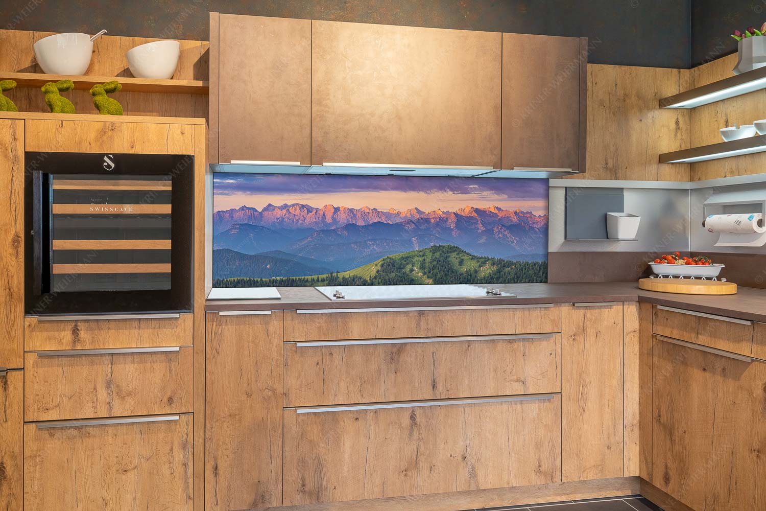 Karwendel Erwacht – Küchenrückwand – Größe ca. 180x60cm, Seitenverhältnis 3:1 — Alpines Morgenpanorama Panoramablick auf die Nordwände des Karwendels im ersten Morgenlicht - Karwendel Erwacht - Küchenrückwand - Größe ca. 180x60cm, Seitenverhältnis 3:1 - Alpines Morgenpanorama - weitere Infos unter https://www.kriner-weiermann.de