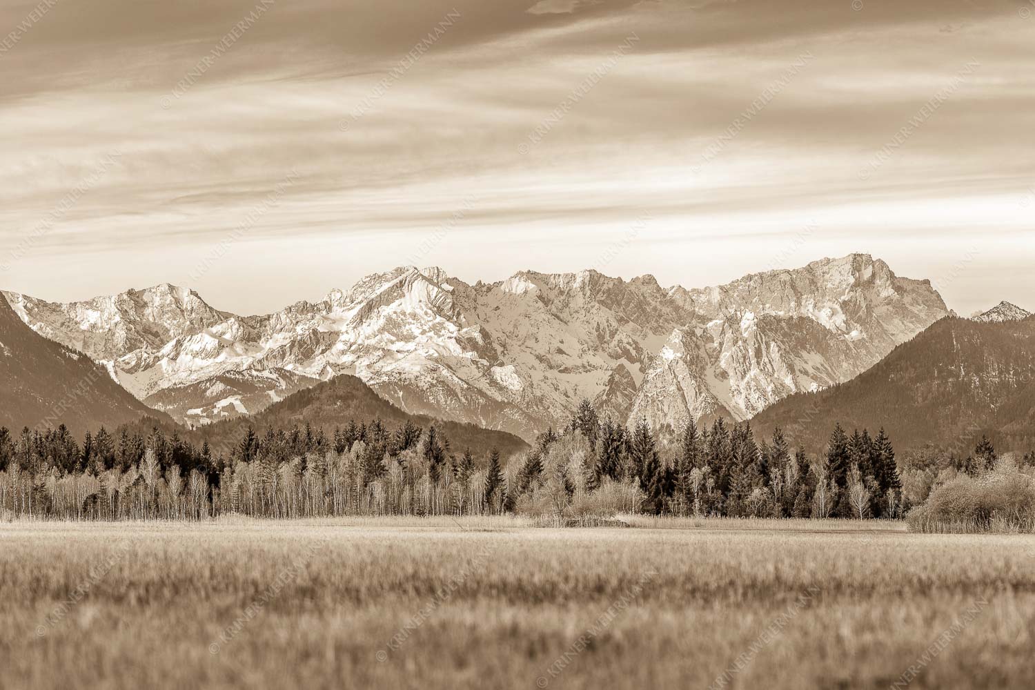 Loisachtal – Seitenverhältnis 3:2 — Murnau bis zum Wetterstein Blick von Murnau durchs Loisachtal zum Wettersteinmassiv mit Alpspitze und Zugspitze