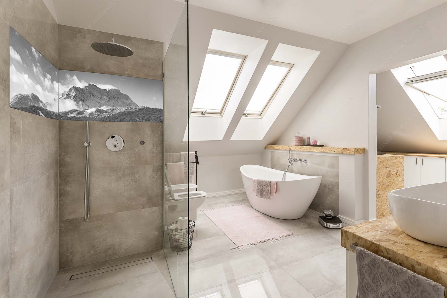 Wetterstein-Rendezvous – LED-Leuchtbild – 2-Teilig, Größe ca. 240x60cm, Seitenverhältnis 4:1 — Hoher Kranzberg mit Wettersteinspitzen Nach Neuschneefällen präsentieren sich das Kranzberggebiet mit den hoch aufragenden Wettersteinwänden - Wetterstein-Rendezvous - LED-Leuchtbild - 2-Teilig, Größe ca. 240x60cm, Seitenverhältnis 4:1 - Hoher Kranzberg mit Wettersteinspitzen - weitere Infos unter https://www.kriner-weiermann.de