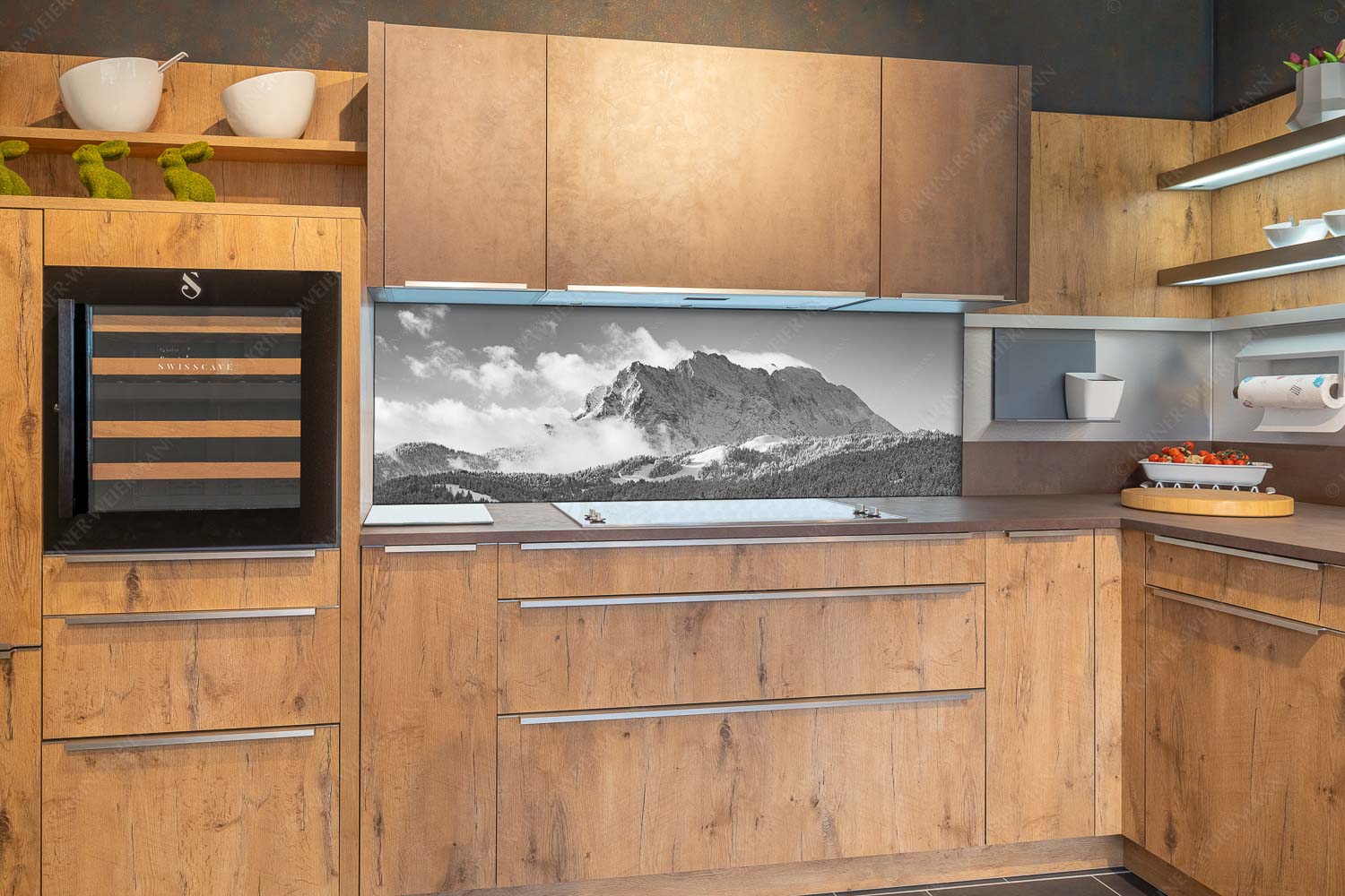 Wetterstein-Rendezvous – Küchenrückwand – Größe ca. 180x60cm, Seitenverhältnis 3:1 — Hoher Kranzberg mit Wettersteinspitzen Nach Neuschneefällen präsentieren sich das Kranzberggebiet mit den hoch aufragenden Wettersteinwänden - Wetterstein-Rendezvous - Küchenrückwand - Größe ca. 180x60cm, Seitenverhältnis 3:1 - Hoher Kranzberg mit Wettersteinspitzen - weitere Infos unter https://www.kriner-weiermann.de