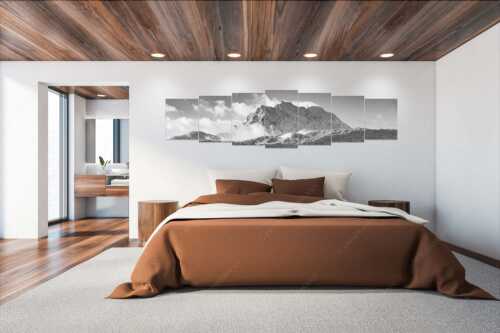 Nach Neuschneefällen präsentieren sich das Kranzberggebiet mit den hoch aufragenden Wettersteinwänden - Wetterstein-Rendezvous - Wandbild - 7er Split, Größe ca. 300x75cm, Seitenverhältnis 4:1 - Hoher Kranzberg mit Wettersteinspitzen - weitere Infos unter https://www.kriner-weiermann.de