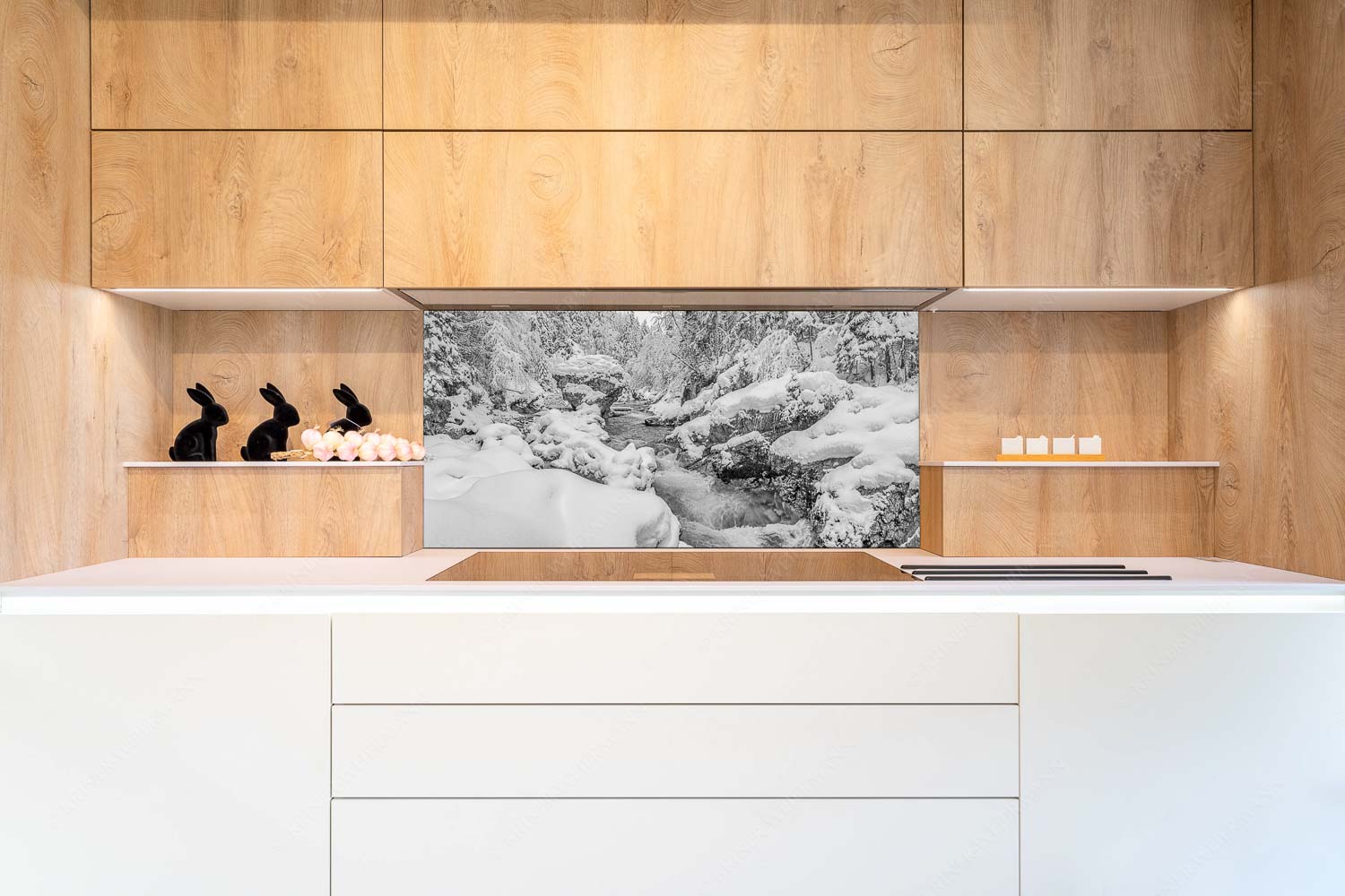 Stein der Weisen – Küchenrückwand – Größe ca. 120x60cm, Seitenverhältnis 2:1 — Rissbach im Karwendel Der verschneite Rissbach zwischen Vorder- und Hinterriß - Stein der Weisen - Küchenrückwand - Größe ca. 120x60cm, Seitenverhältnis 2:1 - Rissbach im Karwendel - weitere Infos unter https://www.kriner-weiermann.de