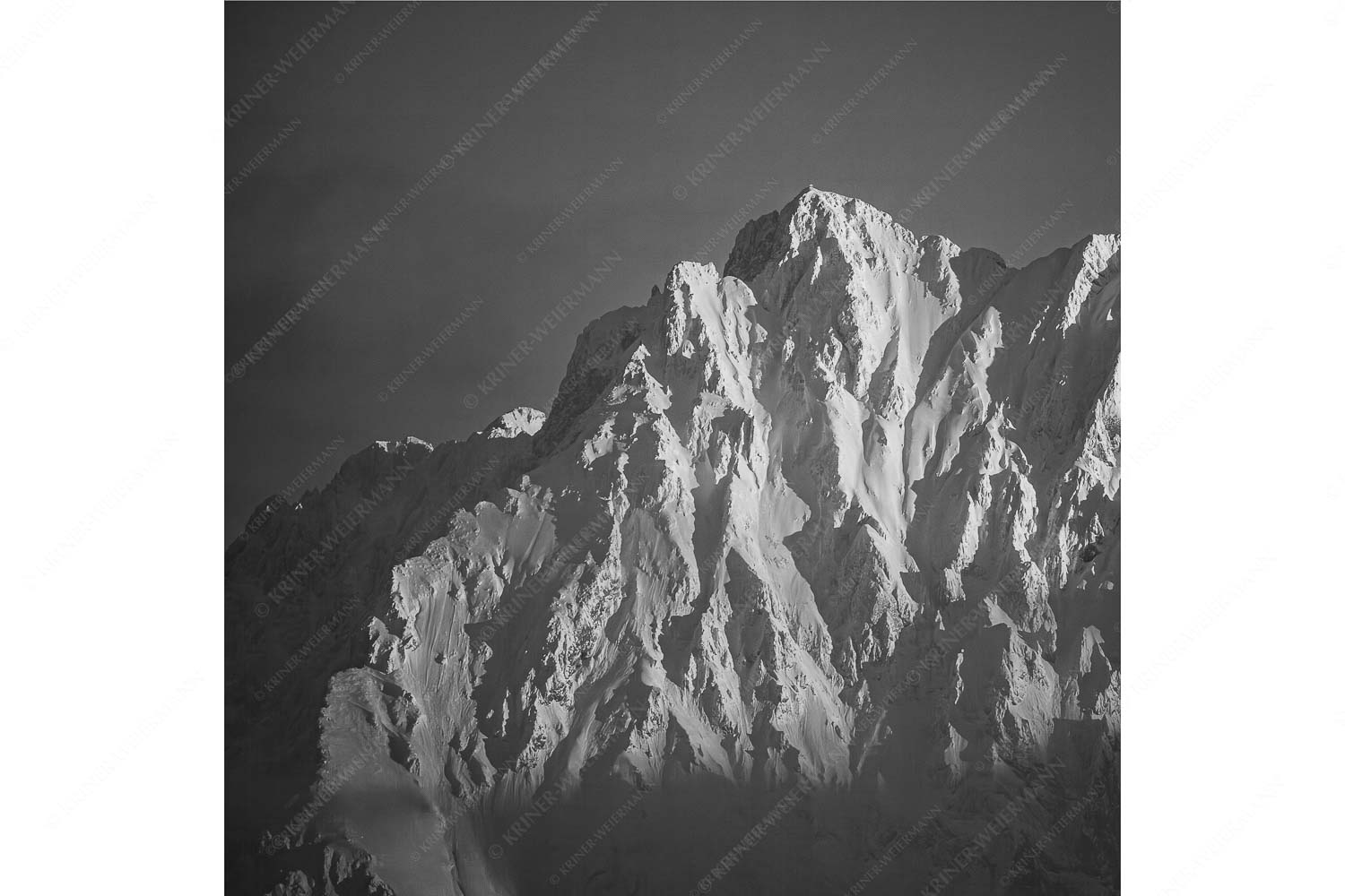 Winterlicher Wörner im Karwendel bei Sonnenuntergang