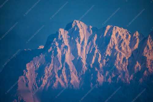 Winterlicher Wörner im Karwendel bei Sonnenuntergang - Alaska Style - Seitenverhältnis 3:2 - Karwendel-Wörner - weitere Infos unter https://www.kriner-weiermann.de