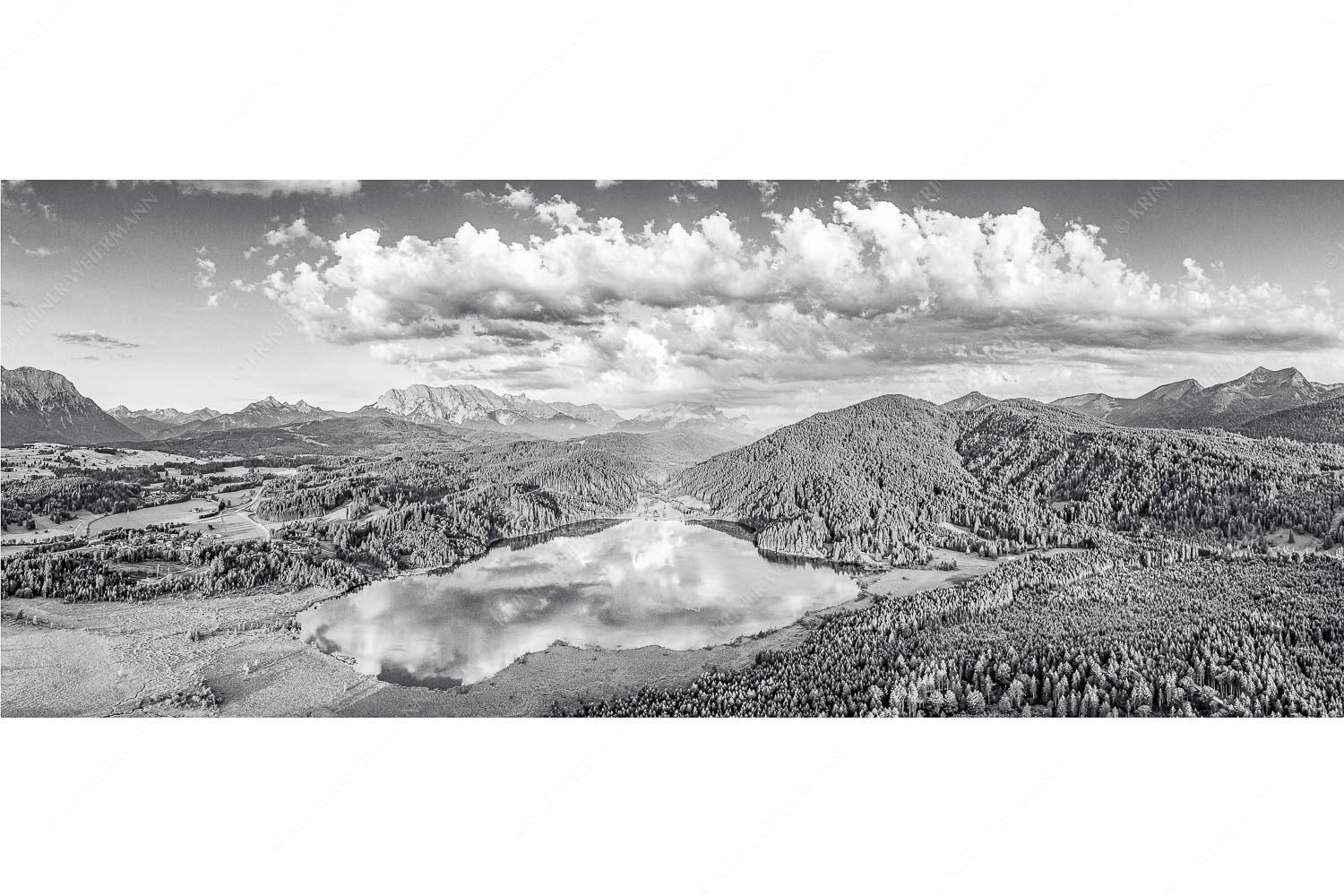 Blick über den Barmsee zum Wettersteingebirge - Der Lieblings See - Seitenverhältnis 2,5:1 - Barmsee Krün - weitere Infos unter https://www.kriner-weiermann.de