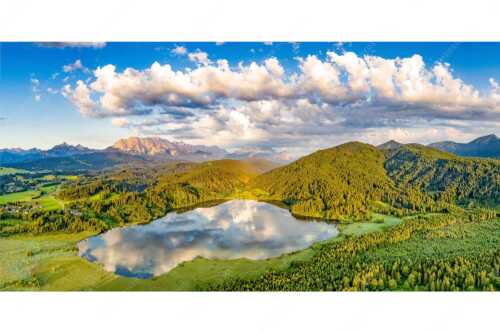 Blick über den Barmsee zum Wettersteingebirge - Der Lieblings See - Seitenverhältnis 2:1 - Barmsee Krün - weitere Infos unter https://www.kriner-weiermann.de
