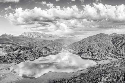 Blick über den Barmsee zum Wettersteingebirge - Der Lieblings See - Seitenverhältnis 3:2 - Barmsee Krün - weitere Infos unter https://www.kriner-weiermann.de