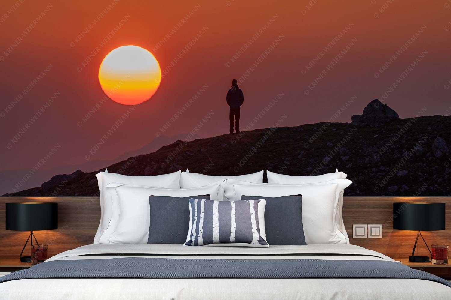 Sonnenaufgang – Fototapete – Größe ca. 350x140cm, Seitenverhältnis 2,5:1 — Alpspitze – Stuiben Sonnenaufgang im Wettersteingebirge - Sonnenaufgang - Fototapete - Größe ca. 350x140cm, Seitenverhältnis 2,5:1 - Alpspitze - Stuiben - weitere Infos unter https://www.kriner-weiermann.de