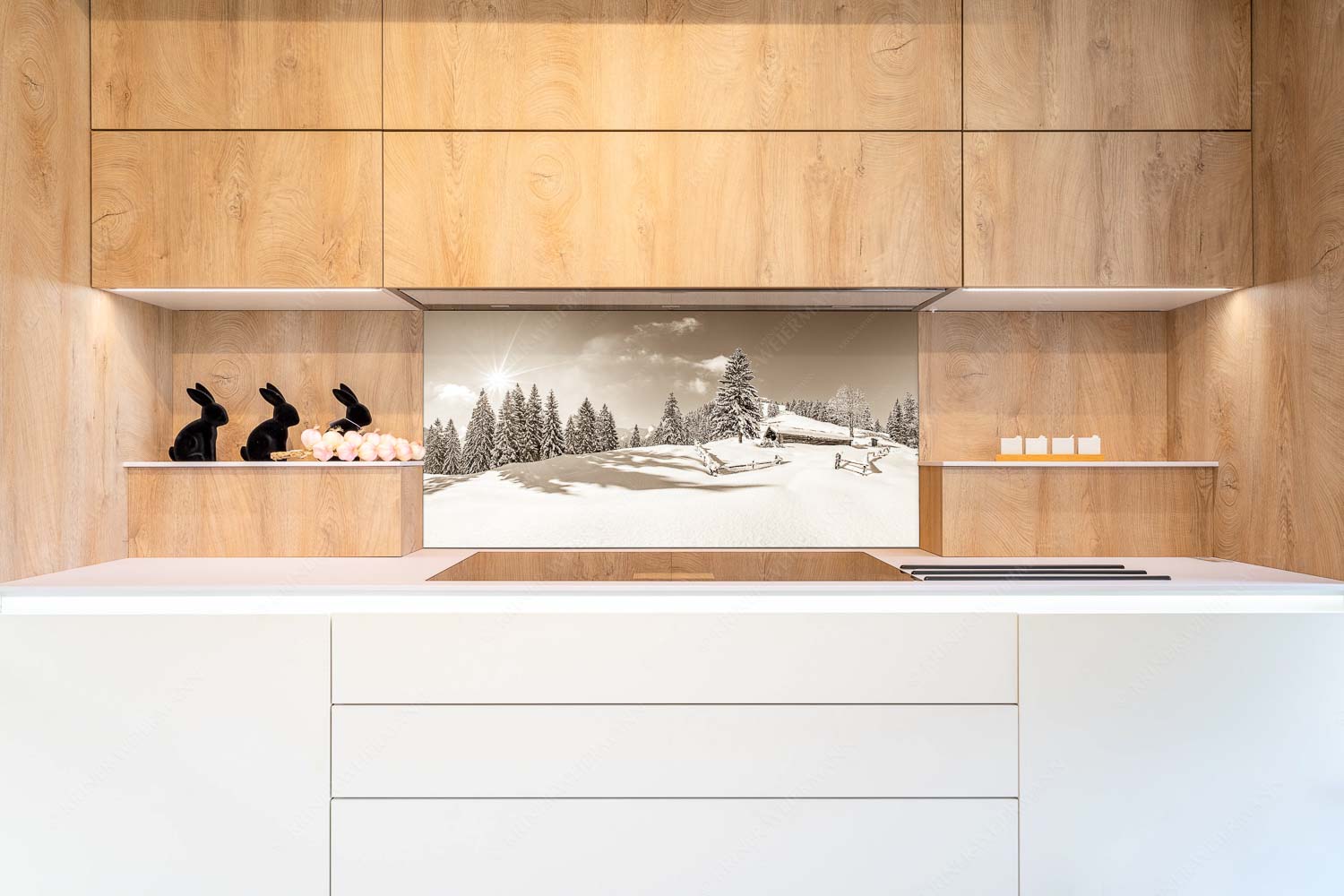 Winterruhe – Küchenrückwand – Größe ca. 120x60cm, Seitenverhältnis 2:1 — Alm Soierngebirge Schneelandschaft Verschneite Grasbergalm im Soierngebirge mit Krapfenkarspitze - Winterruhe - Küchenrückwand - Größe ca. 120x60cm, Seitenverhältnis 2:1 - Alm Soierngebirge Schneelandschaft - weitere Infos unter https://www.kriner-weiermann.de