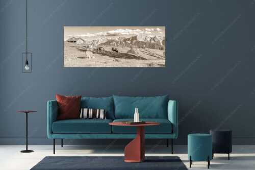 Blick über Krüneralm ins Karwendelgebirge - Auf da Krüneralm IV - Wandbild - Größe ca. 175x70cm, Seitenverhältnis 2,5:1 - Junge Kälber im Estergebirge - weitere Infos unter https://www.kriner-weiermann.de