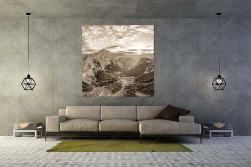 Die Sonne scheint noch kurz entlang des Hallerangers in die Nordwand der Speckkarspitze - Der Abschiedskuss - Wandbild - Größe ca. 160x160cm, Seitenverhältnis 1:1 - Speckkarspitze im Karwendel - weitere Infos unter https://www.kriner-weiermann.de