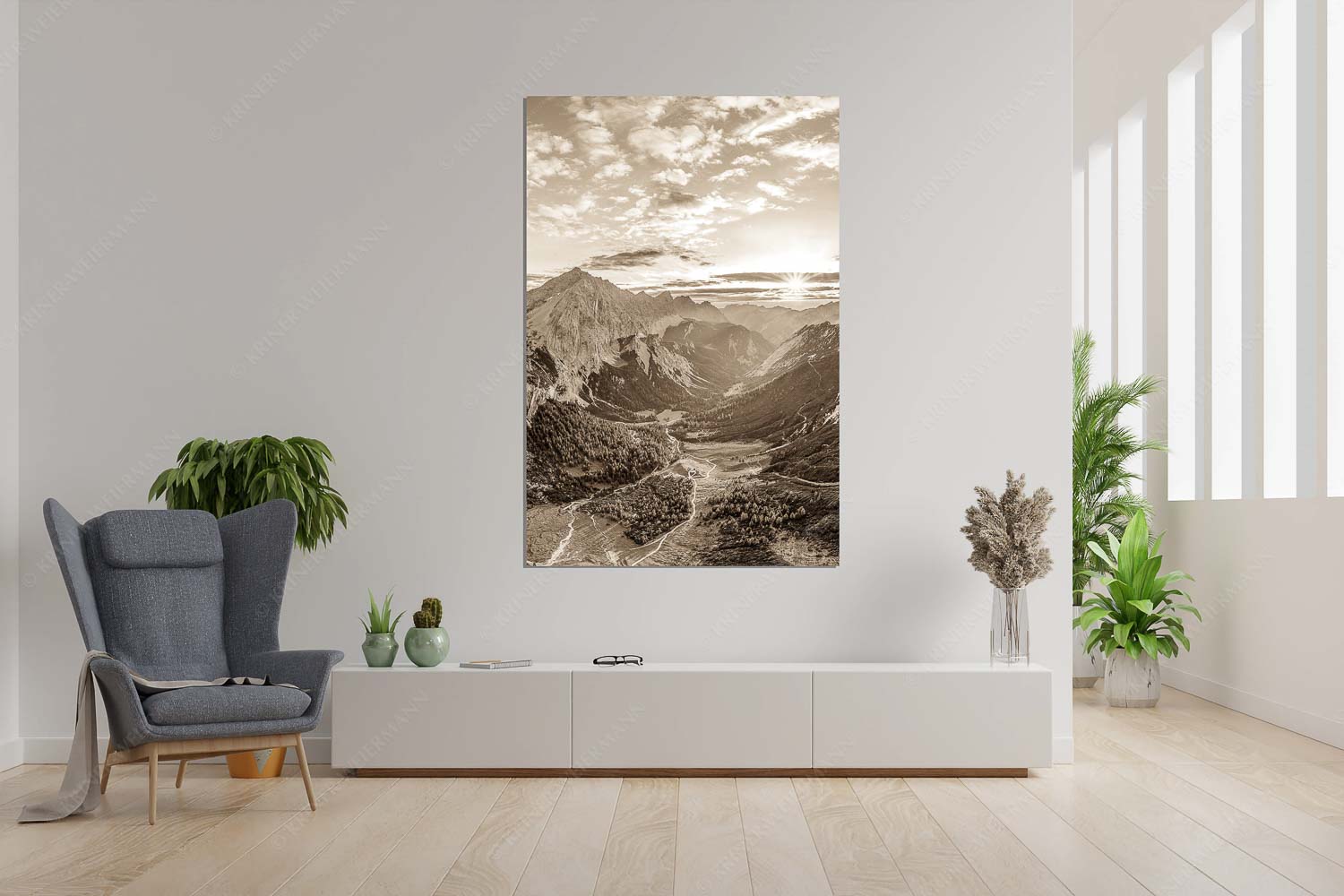 Der Abschiedskuss – Wandbild – Größe ca. 120x180cm, Seitenverhältnis 2:3 — Speckkarspitze im Karwendel Die Sonne scheint noch kurz entlang des Hallerangers in die Nordwand der Speckkarspitze - Der Abschiedskuss - Wandbild - Größe ca. 120x180cm, Seitenverhältnis 2:3 - Speckkarspitze im Karwendel - weitere Infos unter https://www.kriner-weiermann.de