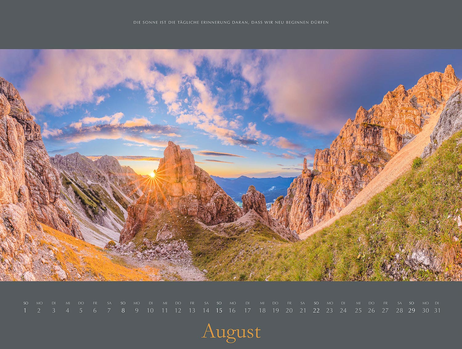 Bildkalender „Augenblicke zwischen Karwendel und Zugspitze“ 2027 — August 2027 Letzte Sonnenstrahlen im Soierngebirge - Bildkalender "Augenblicke zwischen Karwendel und Zugspitze" 2027 - August 2027