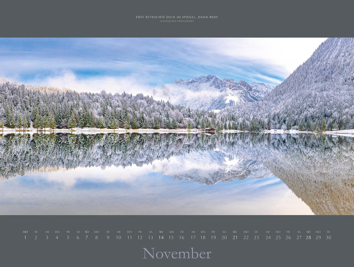 Bildkalender „Augenblicke zwischen Karwendel und Zugspitze“ 2027 — November 2027 Das Karwendelgebirge spiegelt sich im Ferchensee - Bildkalender "Augenblicke zwischen Karwendel und Zugspitze" 2027 - November 2027
