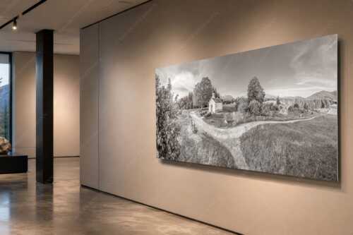 Sonnenaufgang an der Kapelle Maria Rast in Krün mit Karwendel- und Wettersteingebirge - Morgenandacht - Acrylglasbild - Größe ca. 200x100cm, Seitenverhältnis 2:1 - Kapelle Maria Rast Krün - weitere Infos unter https://www.kriner-weiermann.de