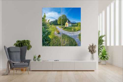 Sonnenaufgang an der Kapelle Maria Rast in Krün mit Karwendel- und Wettersteingebirge - Morgenandacht - Wandbild - 4er Split, Größe ca. 180x180cm, Seitenverhältnis 1:1 - Kapelle Maria Rast Krün - weitere Infos unter https://www.kriner-weiermann.de