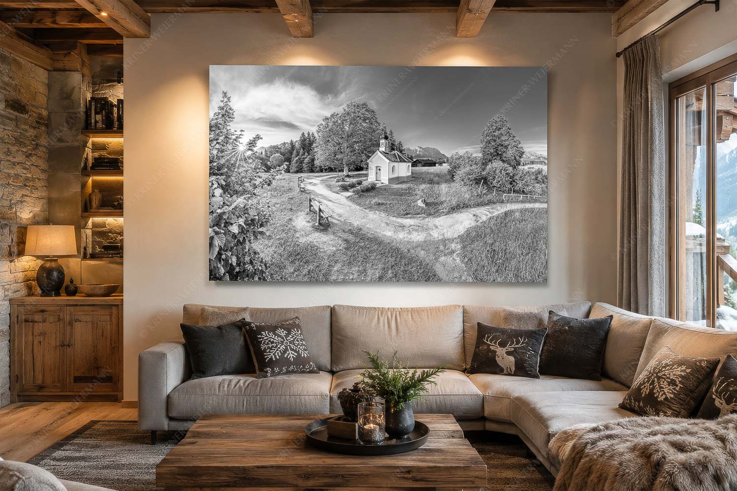 Sonnenaufgang an der Kapelle Maria Rast in Krün mit Karwendel- und Wettersteingebirge - Morgenandacht - Wandbild - Größe ca. 210x140cm, Seitenverhältnis 3:2 - Kapelle Maria Rast Krün - weitere Infos unter https://www.kriner-weiermann.de