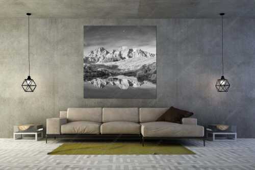 Östliche-, Vogelkar- und Schlichtenkarspitze im Morgenlicht - Tagträume - Wandbild - Größe ca. 160x160cm, Seitenverhältnis 1:1 - Östliche Karwendelspitz - weitere Infos unter https://www.kriner-weiermann.de