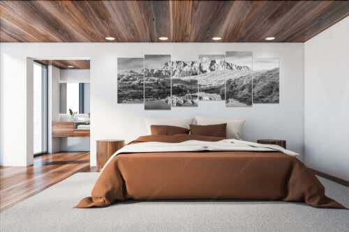 Östliche-, Vogelkar- und Schlichtenkarspitze im Morgenlicht - Tagträume - Wandbild - 6er Split, Größe ca. 280x112cm, Seitenverhältnis 2,5:1 - Östliche Karwendelspitz - weitere Infos unter https://www.kriner-weiermann.de
