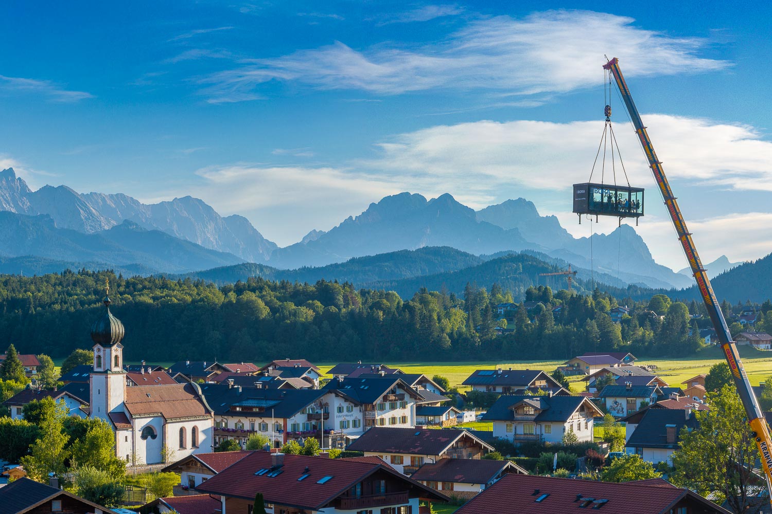 Krüner Kirche, Zugspitze und Bora Kube - Fachwerkfest 2026 - Bora Kubus