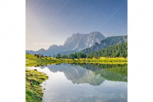 Almsommer auf der Fereineralm im Karwendelgebirge - Almfrieden - Seitenverhältnis 1:1 - Vereineralm im Karwendel - weitere Infos unter https://www.kriner-weiermann.de