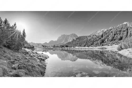 Almsommer auf der Fereineralm im Karwendelgebirge - Almfrieden - Seitenverhältnis 2:1 - Vereineralm im Karwendel - weitere Infos unter https://www.kriner-weiermann.de