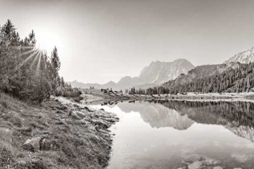 Almsommer auf der Fereineralm im Karwendelgebirge - Almfrieden - Seitenverhältnis 3:2 - Vereineralm im Karwendel - weitere Infos unter https://www.kriner-weiermann.de