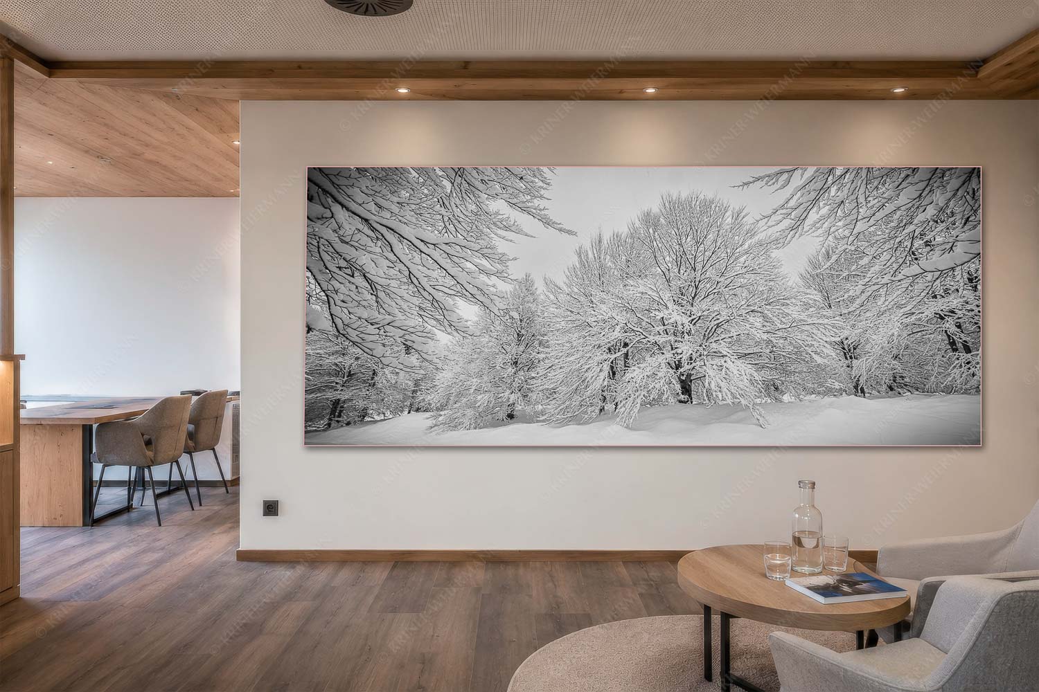 Lautlos – Akustikbild – Größe ca. 300x120cm, Seitenverhältnis 2,5:1 — Kranzberg bei Mittenwald Frisch verschneiter Hutewald am Kranzberg bei Mittenwald - Lautlos - Akustikbild - Größe ca. 300x120cm, Seitenverhältnis 2,5:1 - Kranzberg bei Mittenwald - weitere Infos unter https://www.kriner-weiermann.de