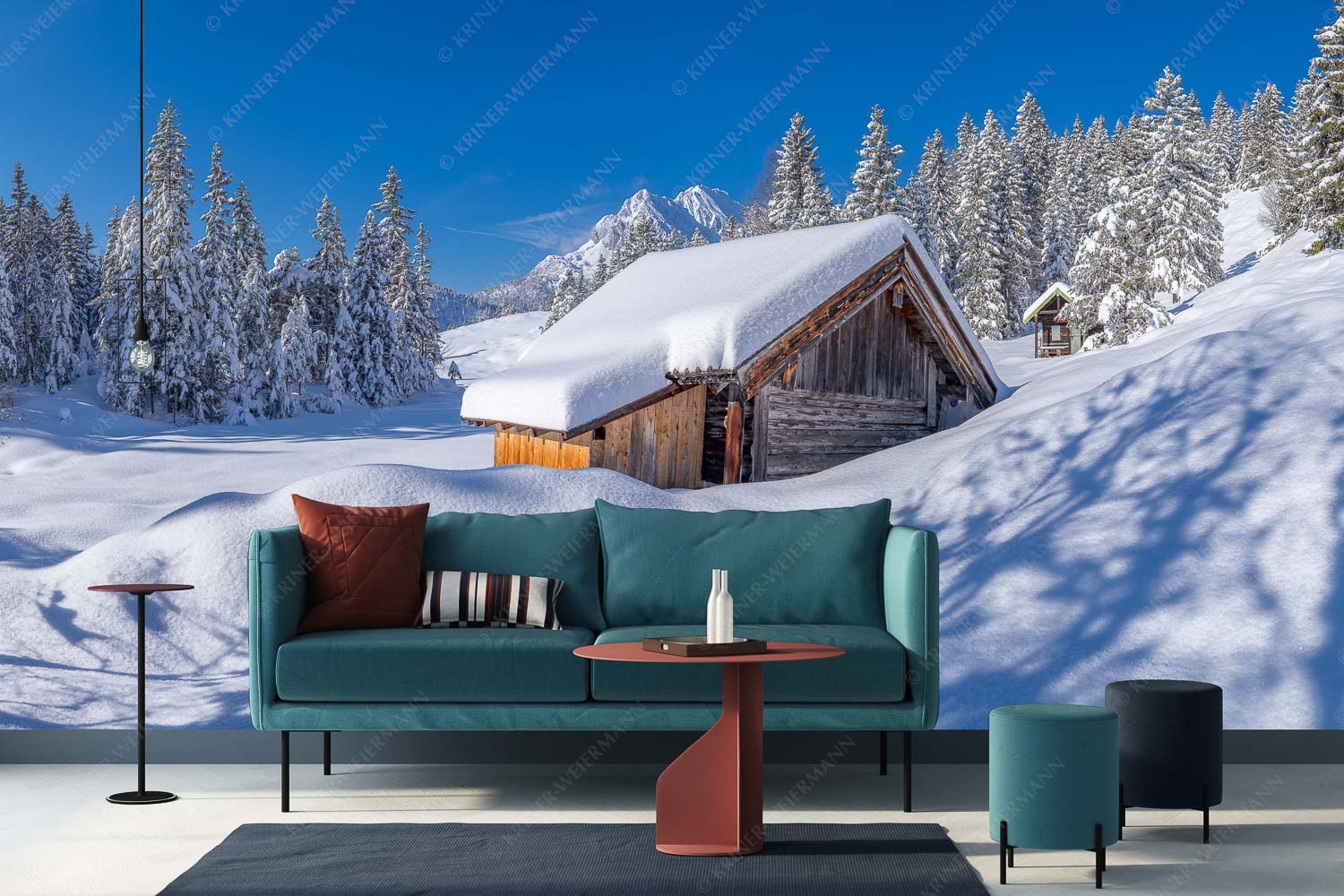 Schönheit der Stille – Fototapete – Größe ca. 400x200cm, Seitenverhältnis 2:1 — Buckelwiesen am Kranzberg Frisch verschneiter Heustadl bei Mittenwald mit Wettersteinspitzen - Schönheit der Stille - Fototapete - Größe ca. 400x200cm, Seitenverhältnis 2:1 - Buckelwiesen am Kranzberg - weitere Infos unter https://www.kriner-weiermann.de