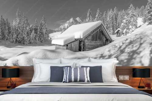 Frisch verschneiter Heustadl bei Mittenwald mit Wettersteinspitzen - Schönheit der Stille - Fototapete - Größe ca. 350x140cm, Seitenverhältnis 2,5:1 - Buckelwiesen am Kranzberg - weitere Infos unter https://www.kriner-weiermann.de