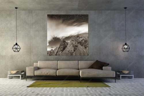 Die Meilerhütte bei Nacht tront wie eine Kanzel - Sternstunden - Wandbild - Größe ca. 160x160cm, Seitenverhältnis 1:1 - Meilerhütte - Wettersteingebirge - weitere Infos unter https://www.kriner-weiermann.de