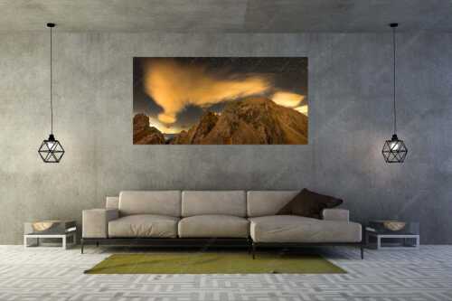 Die Meilerhütte bei Nacht tront wie eine Kanzel - Sternstunden - Wandbild - Größe ca. 200x100cm, Seitenverhältnis 2:1 - Meilerhütte - Wettersteingebirge - weitere Infos unter https://www.kriner-weiermann.de