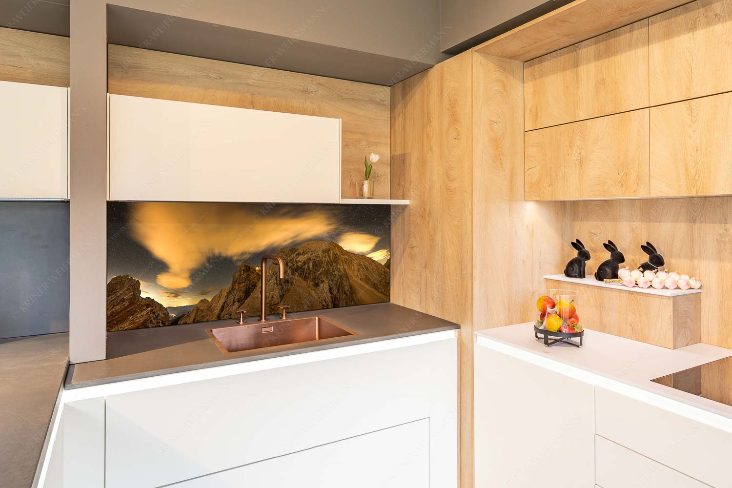 Sternstunden – Küchenrückwand – Größe ca. 150x60cm, Seitenverhältnis 2,5:1 — Meilerhütte – Wettersteingebirge Die Meilerhütte bei Nacht tront wie eine Kanzel - Sternstunden - Küchenrückwand - Größe ca. 150x60cm, Seitenverhältnis 2,5:1 - Meilerhütte - Wettersteingebirge - weitere Infos unter https://www.kriner-weiermann.de