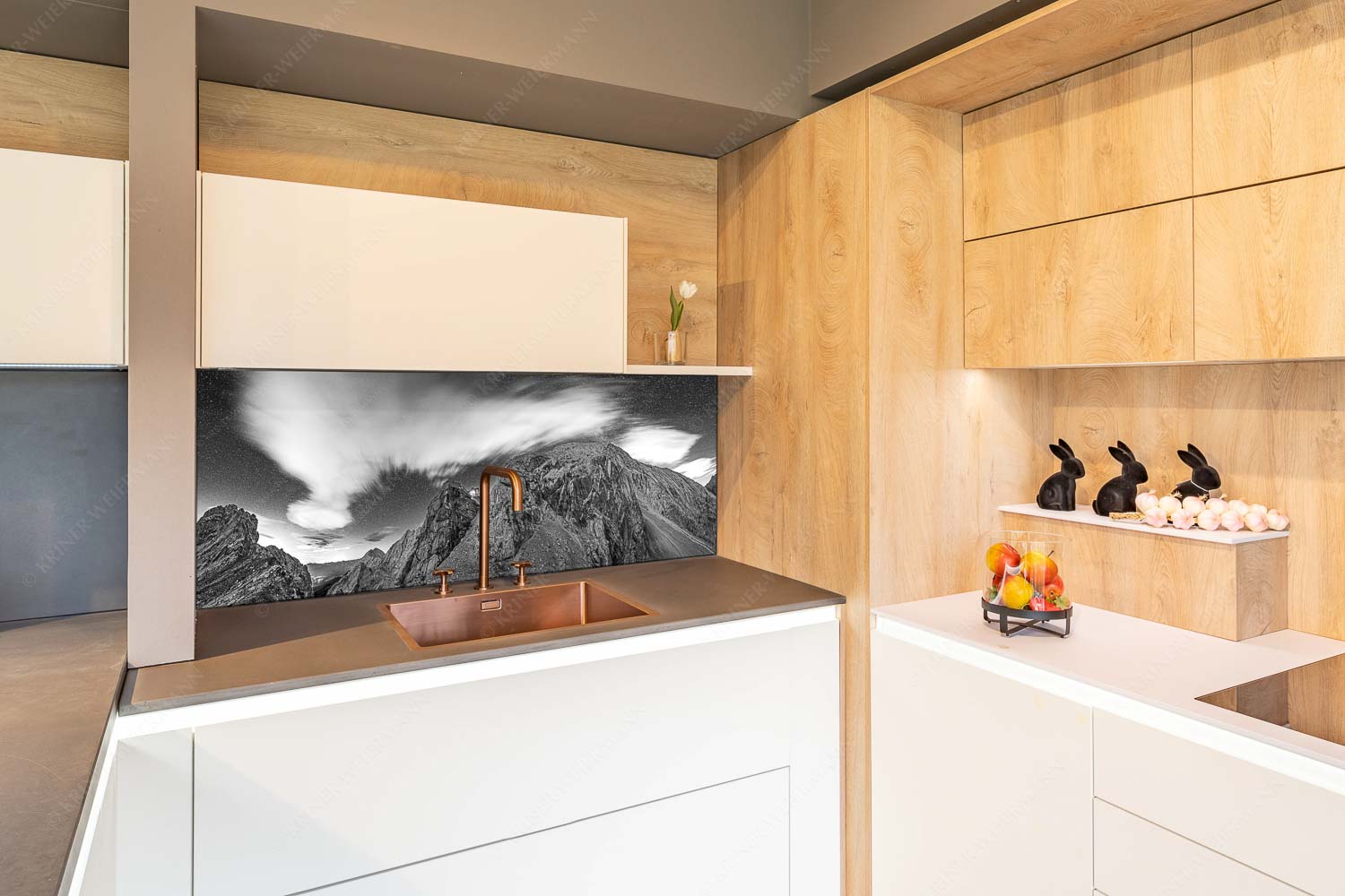 Sternstunden – Küchenrückwand – Größe ca. 150x60cm, Seitenverhältnis 2,5:1 — Meilerhütte – Wettersteingebirge Die Meilerhütte bei Nacht tront wie eine Kanzel - Sternstunden - Küchenrückwand - Größe ca. 150x60cm, Seitenverhältnis 2,5:1 - Meilerhütte - Wettersteingebirge - weitere Infos unter https://www.kriner-weiermann.de